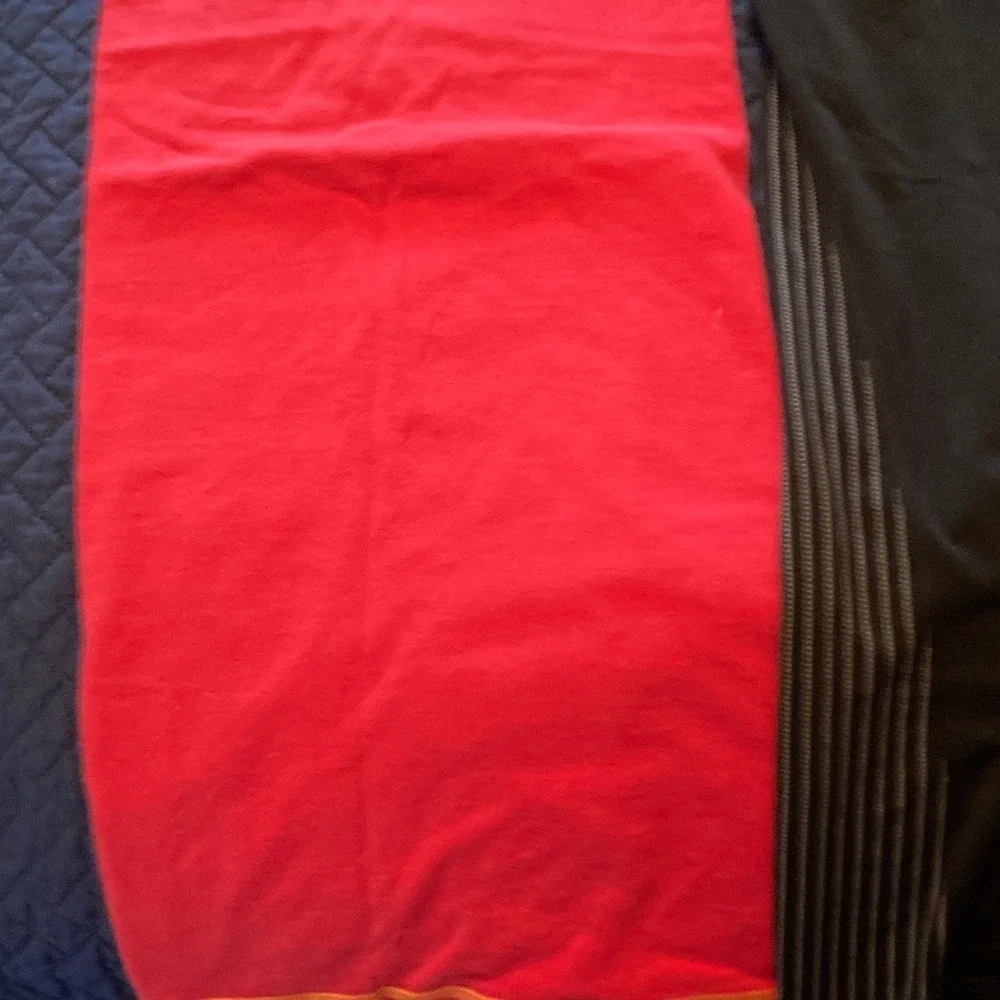 Nike Mens T Shirt Three Piece Bundle Size‎ Large Red Grey Black Logo Casual